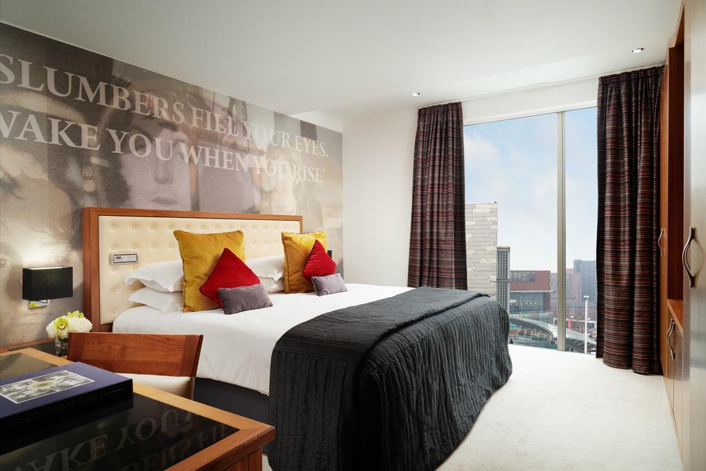 Hard Days Night 4* Liverpool
