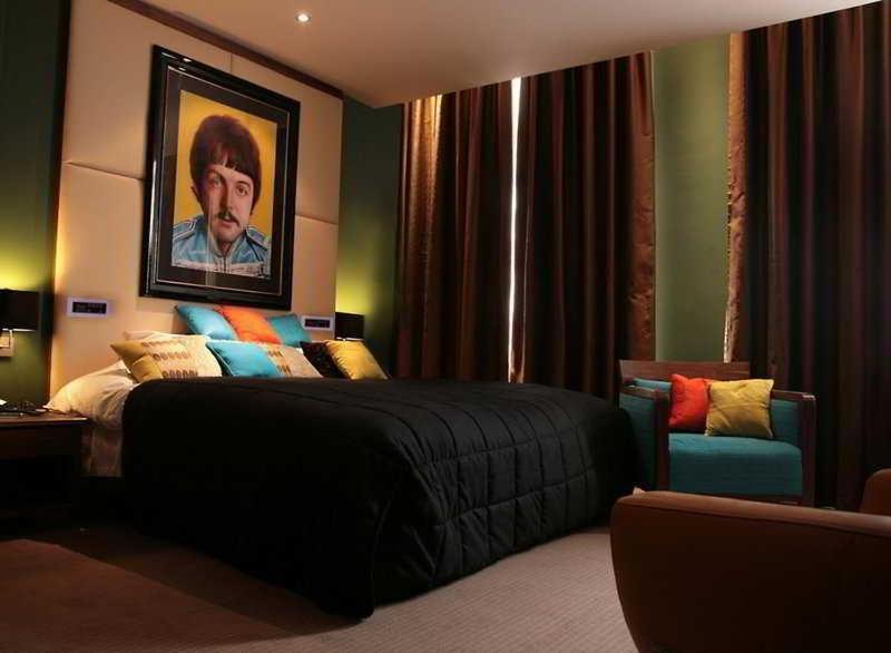 Hard Days Night 4* Liverpool